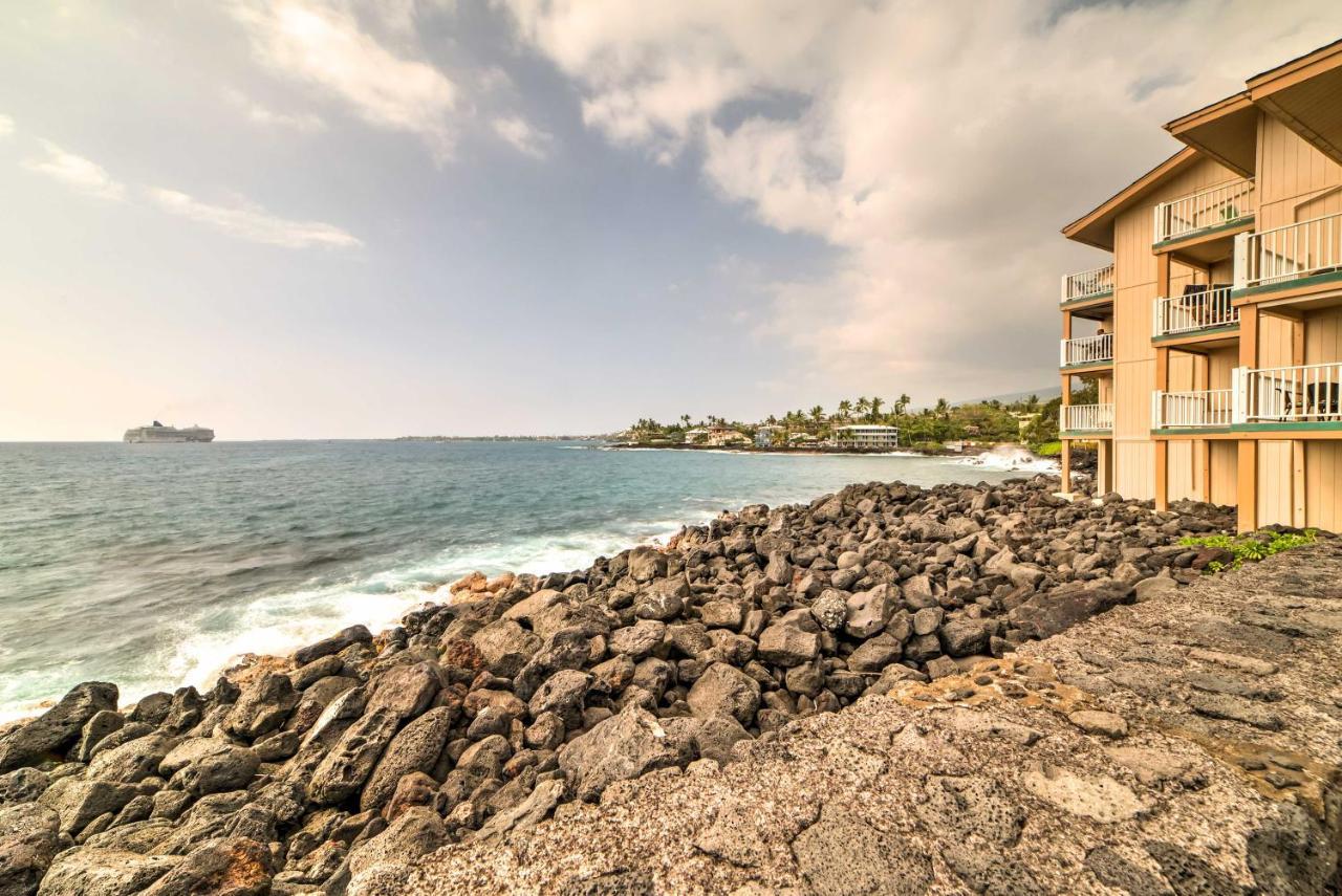 Oceanfront Kailua-Kona Townhome With Pool And Views! Exterior photo